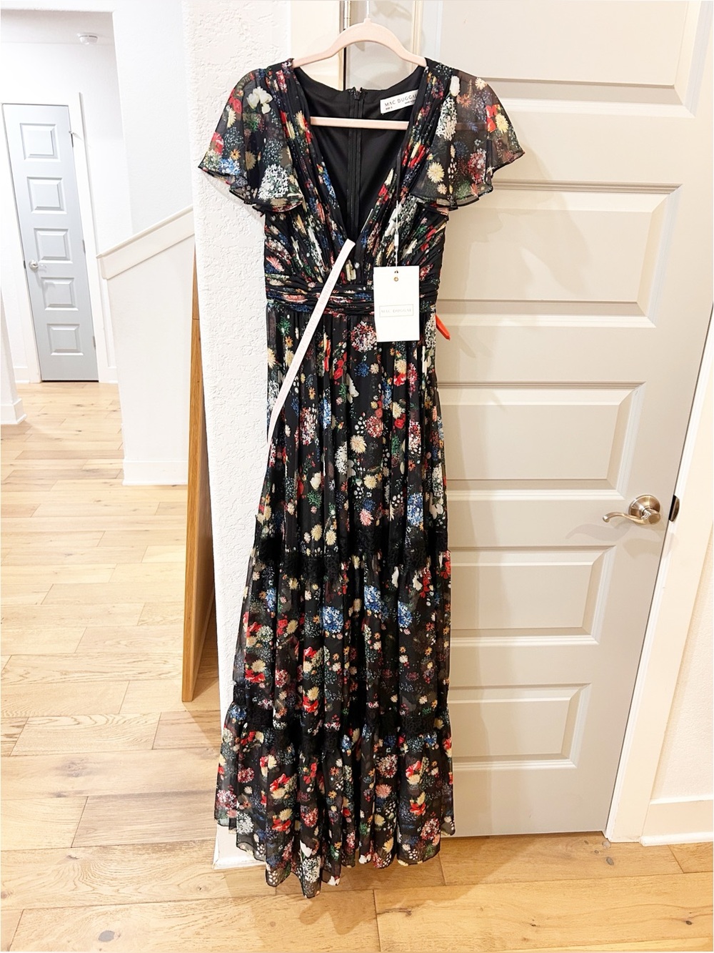 NWT Mac Duggal 67934 Floral Chiffon Flutter Sleeve Gown - Picture 4 of 7